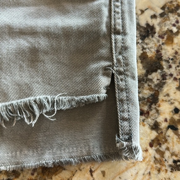 Free People button up gray denim shorts size 28 - Picture 5 of 9